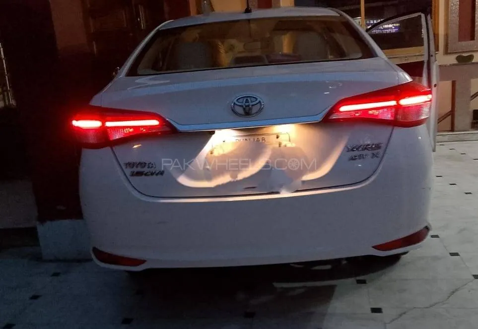 Toyota Yaris Sedan 2022 for Sale in Lahore Image-1