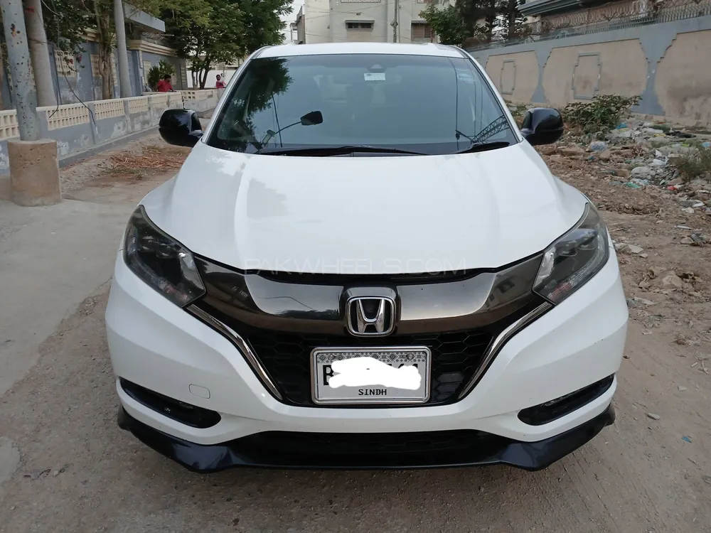 Honda Vezel 2016 for Sale in Karachi Image-1