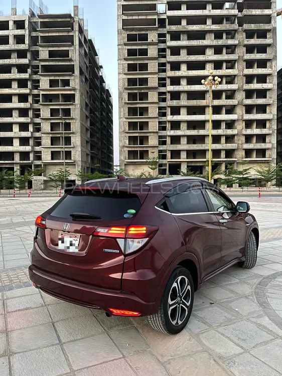 Honda Vezel 2015 for Sale in Karachi Image-1