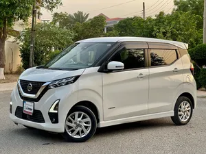 Nissan Dayz Highway Star S hybrid X pro pilot 2021 for Sale