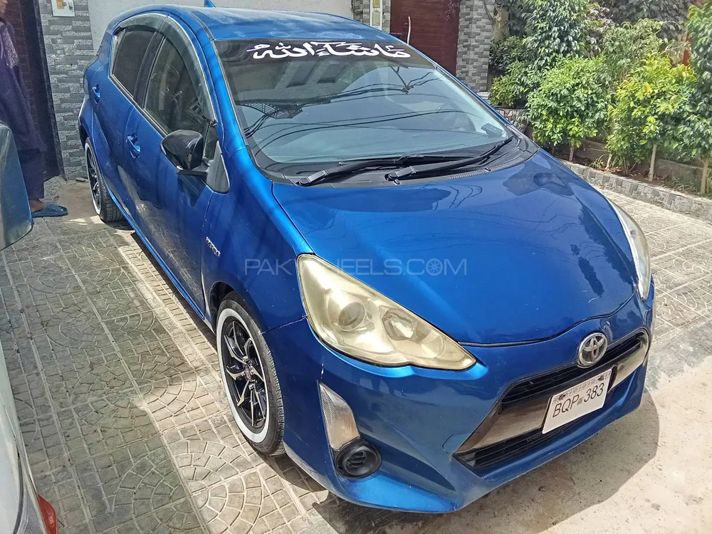 Toyota Aqua 2015 for Sale in Karachi Image-1