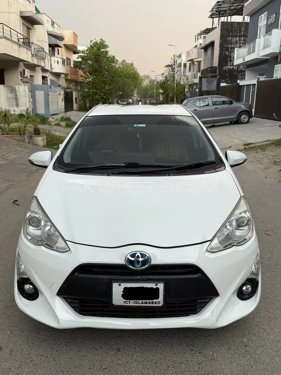 Toyota Aqua 2015 for Sale in Islamabad Image-1