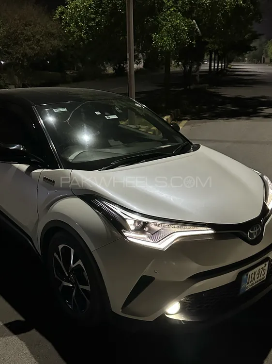 Toyota C-HR 2017 for Sale in Lahore Image-1