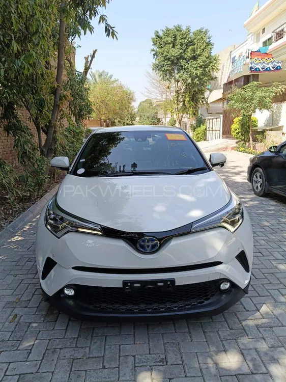 Toyota C-HR 2019 for Sale in Faisalabad Image-1