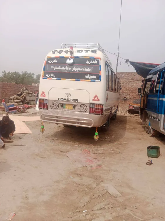 Toyota Coaster 2008 for Sale in Burewala Image-1