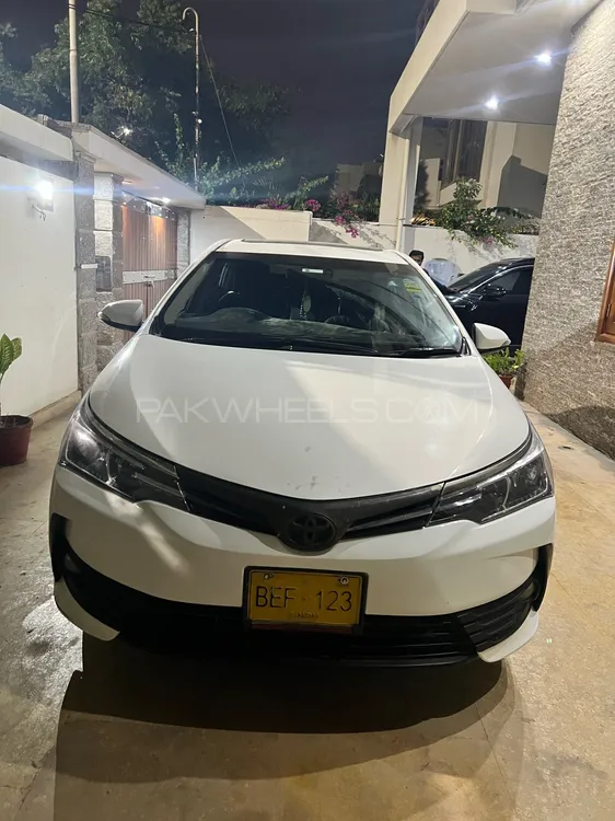 Toyota Corolla 2015 for Sale in Karachi Image-1