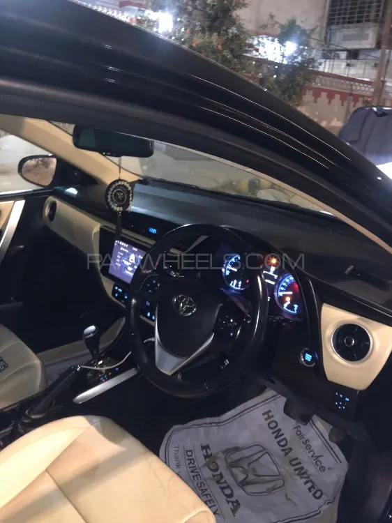 Toyota Corolla 2021 for Sale in Karachi Image-1