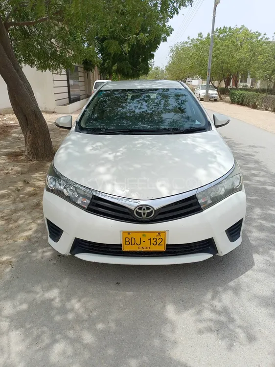 Toyota Corolla 2015 for Sale in Karachi Image-1