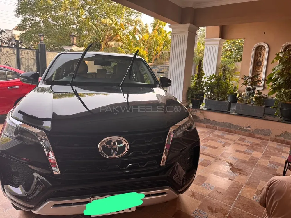 Toyota Fortuner 2021 for Sale in Lahore Image-1