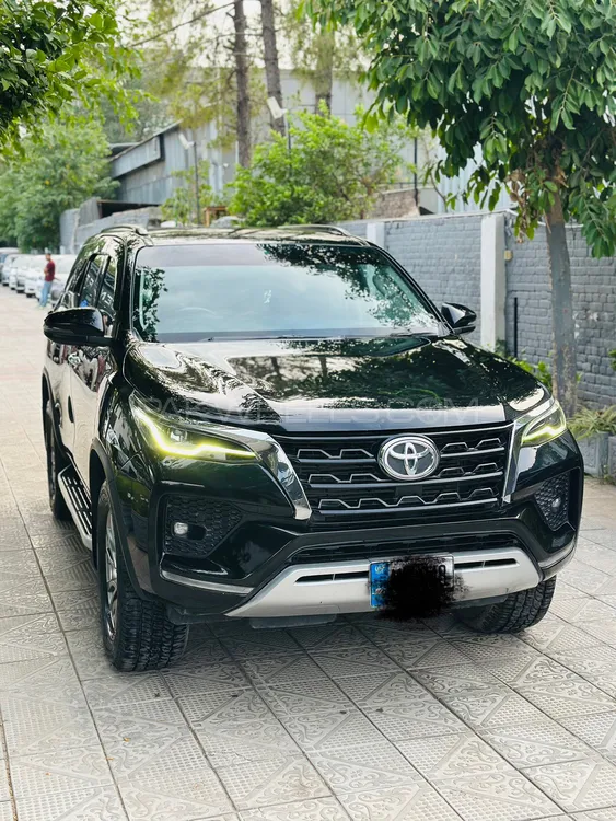 Toyota Fortuner 2021 for Sale in Islamabad Image-1