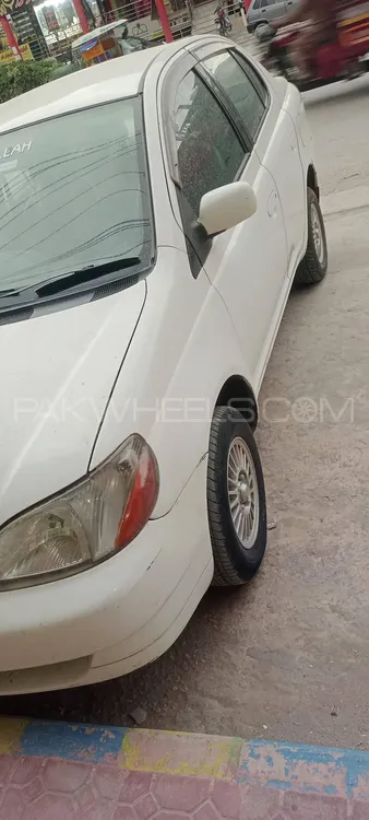 Toyota Platz 2004 for Sale in Islamabad Image-1