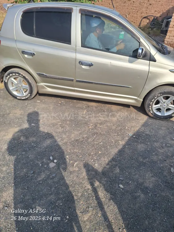 Toyota Vitz 2002 for Sale in Peshawar Image-1