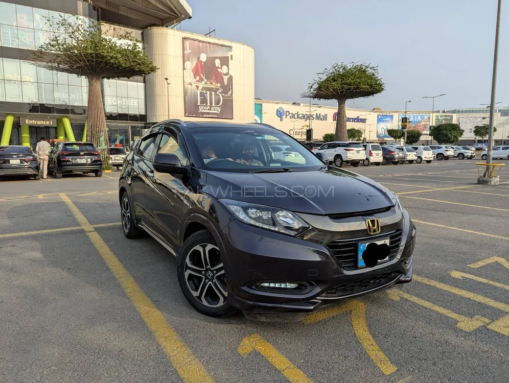 Honda Vezel 2016 for Sale in Lahore Image-1