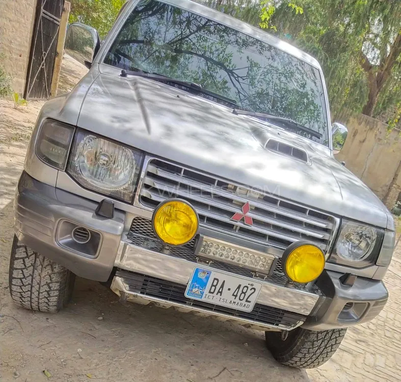 Mitsubishi Pajero 2000 for Sale in Islamabad Image-1
