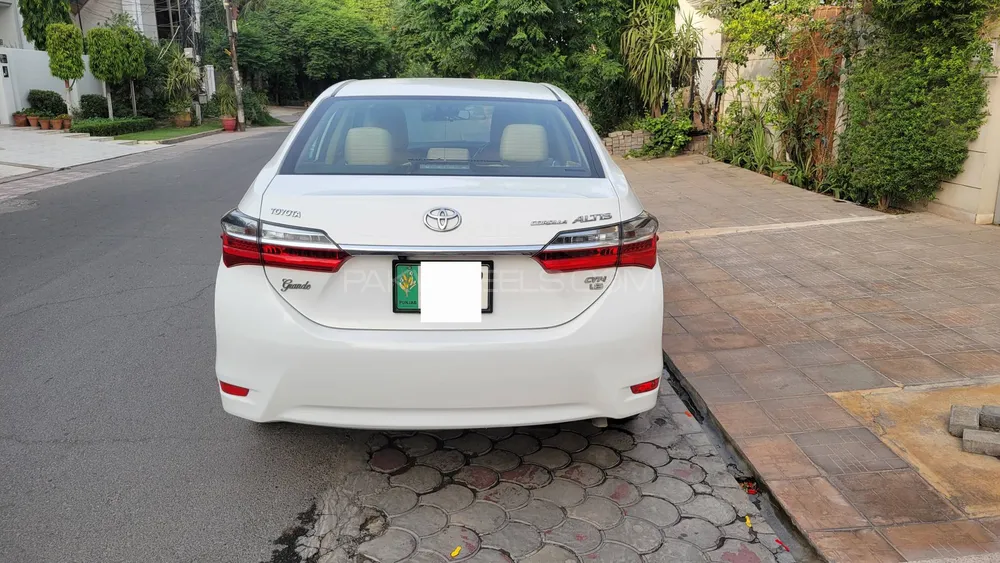Toyota Corolla 2019 for Sale in Lahore Image-1