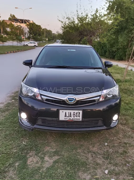 Toyota Corolla Fielder 2014 for Sale in Islamabad Image-1