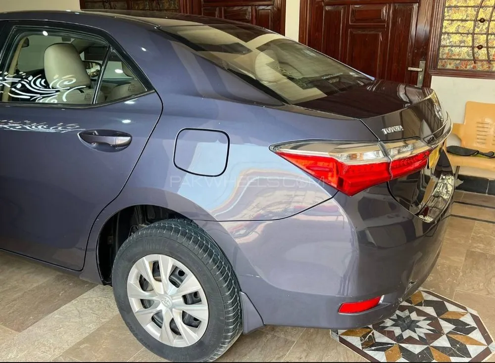 Toyota Corolla 2018 for Sale in Karachi Image-1