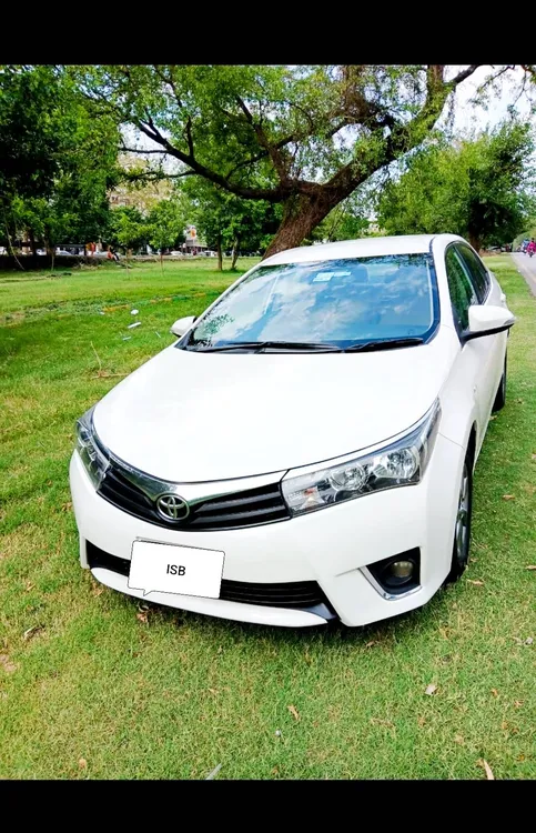 Toyota Corolla 2015 for Sale in Islamabad Image-1