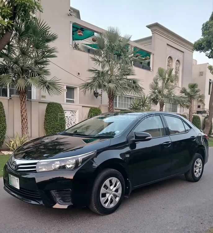 Toyota Corolla 2015 for Sale in Lahore Image-1