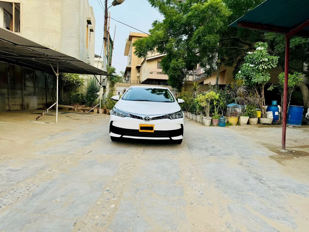 Toyota Corolla 2020 for Sale in Karachi Image-1