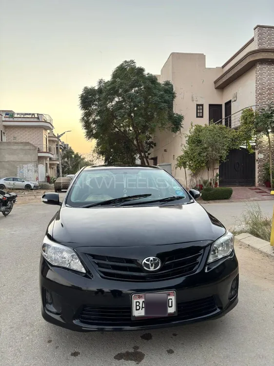 Toyota Corolla 2013 for Sale in Karachi Image-1