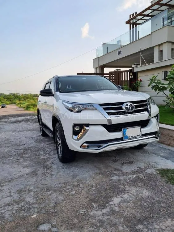 Toyota Fortuner 2019 for Sale in Islamabad Image-1