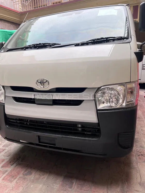 Toyota Hiace 2019 for Sale in Malakand Agency Image-1