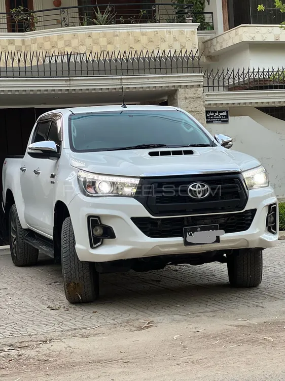 Toyota Hilux 2017 for Sale in Karachi Image-1