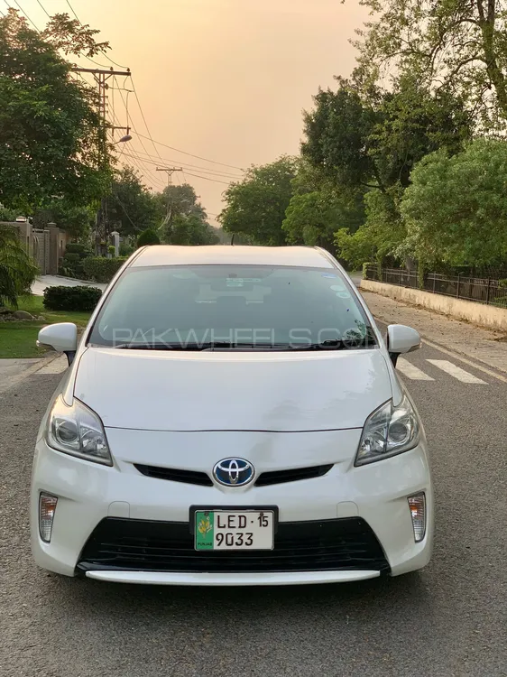 Toyota Prius 2012 for Sale in Lahore Image-1
