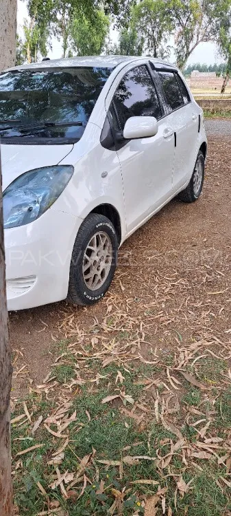 Toyota Vitz 2007 for Sale in Charsadda Image-1