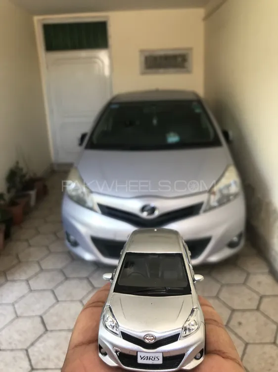 Toyota Vitz 2015 for Sale in Gujranwala Image-1