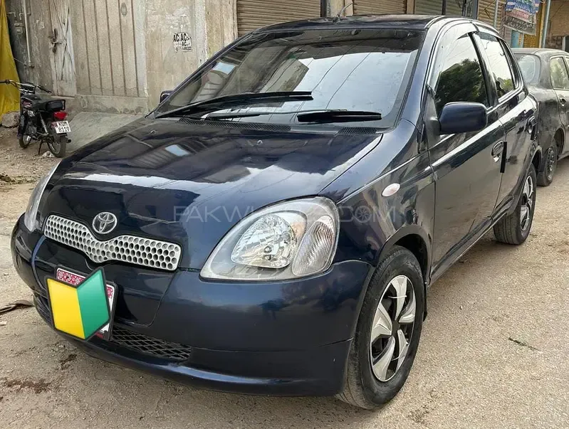 Toyota Vitz 2002 for Sale in Karachi Image-1