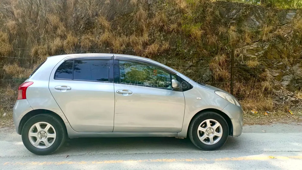 Toyota Vitz 2006 for Sale in Abbottabad Image-1