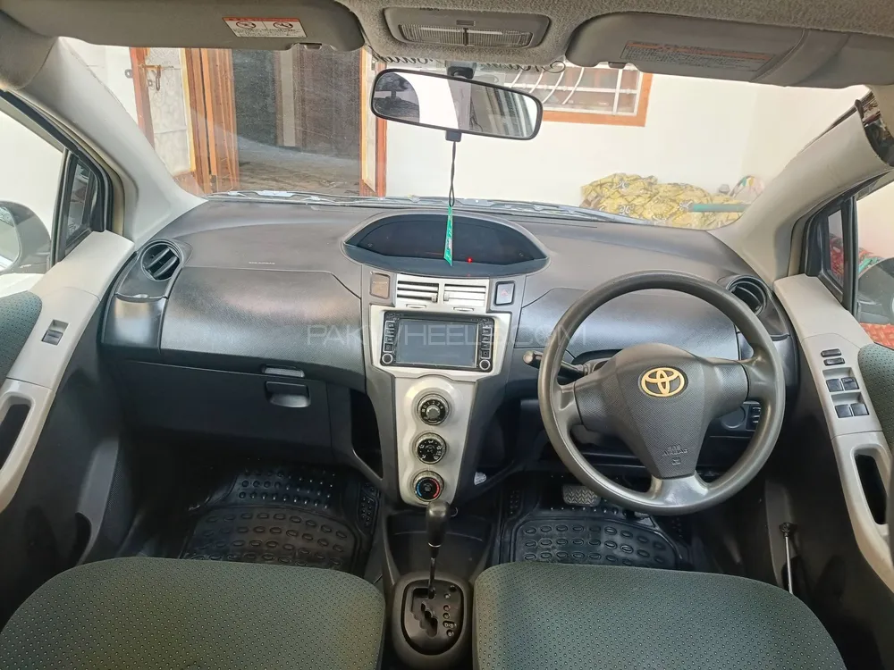 Toyota Vitz 2006 for Sale in Abbottabad Image-1