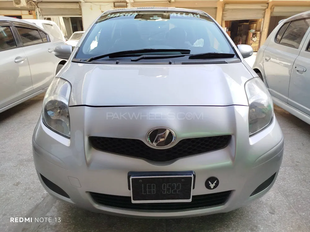 Toyota Vitz 2009 for Sale in Peshawar Image-1