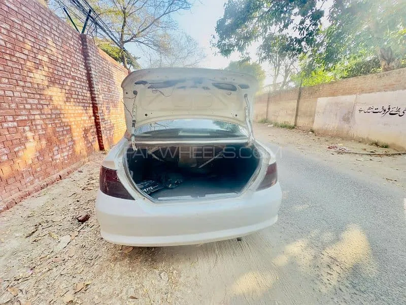 Honda City 2005 for Sale in Lahore Image-1