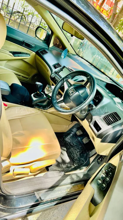 Honda Civic 2010 for Sale in Lahore Image-1