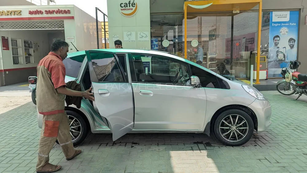 Honda Fit 2011 for Sale in Lahore Image-1
