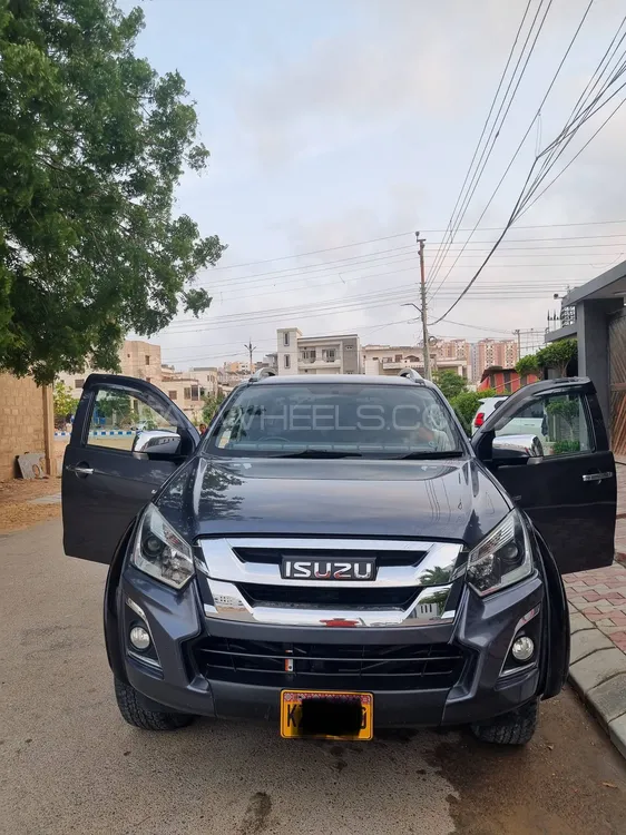 Isuzu D-Max 2020 for Sale in Karachi Image-1