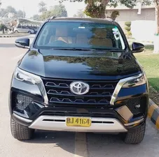 Toyota Fortuner 2.7 V 2021 for Sale