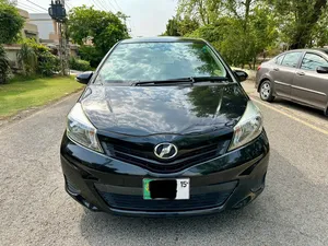 Toyota Vitz F 1.0 2012 for Sale