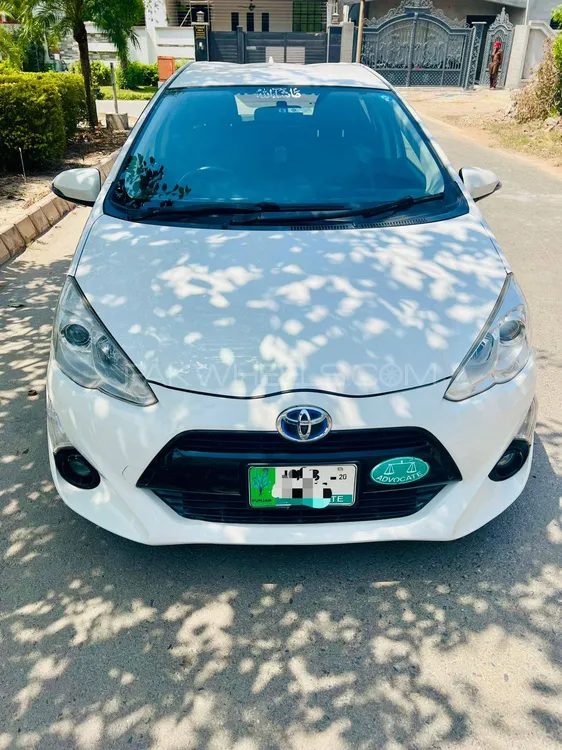 Toyota Aqua 2016 for Sale in Gujranwala Image-1