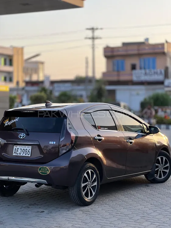 Toyota Aqua 2015 for Sale in Sialkot Image-1