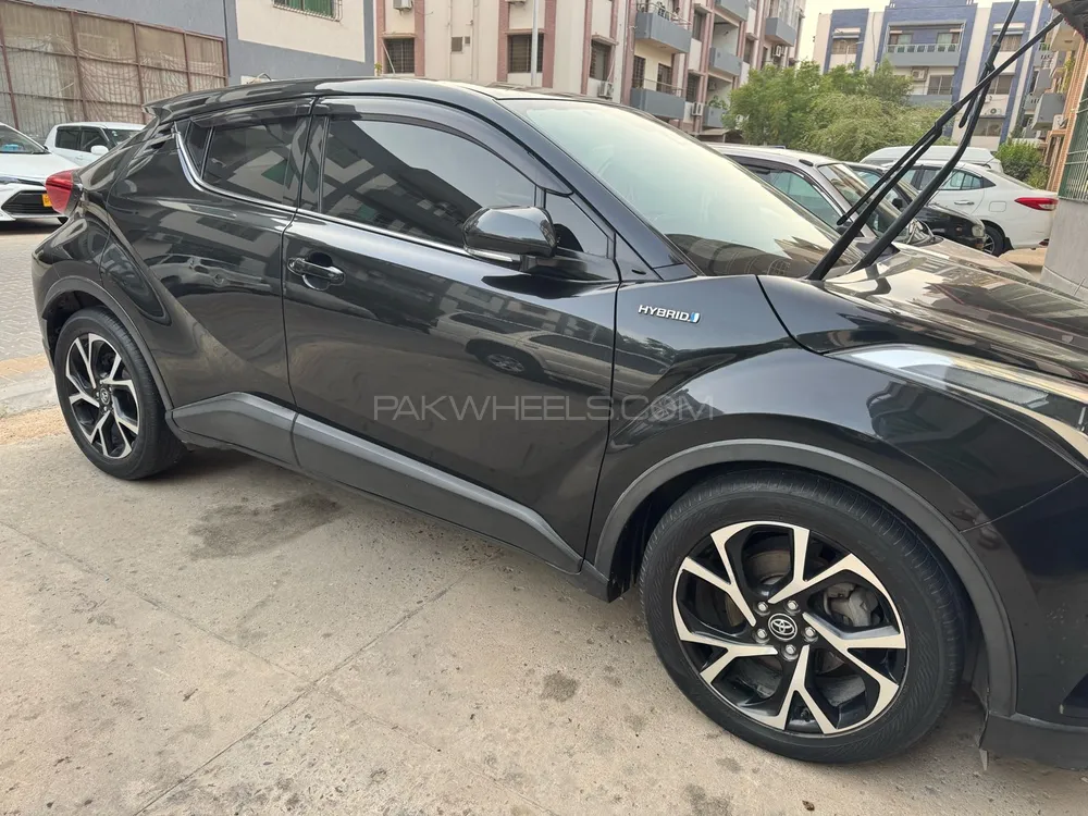 Toyota C-HR 2017 for Sale in Karachi Image-1