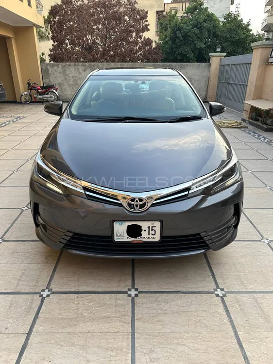 Toyota Corolla 2018 for Sale in Islamabad Image-1