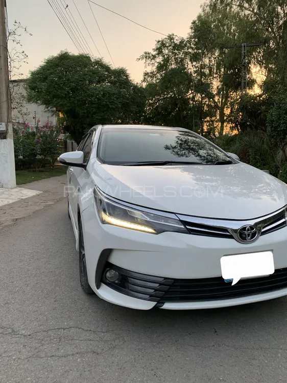Toyota Corolla 2018 for Sale in Peshawar Image-1