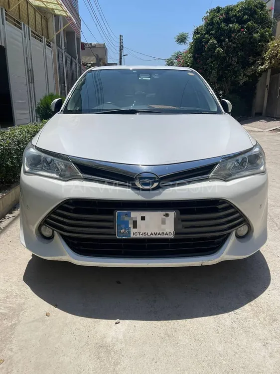 Toyota Corolla Axio 2015 for Sale in Peshawar Image-1