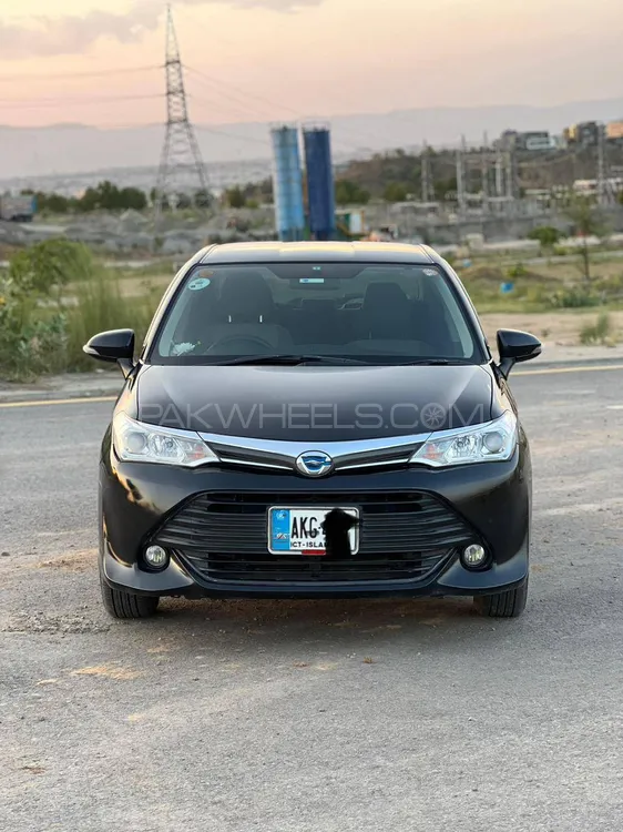 Toyota Corolla Axio 2016 for Sale in Islamabad Image-1