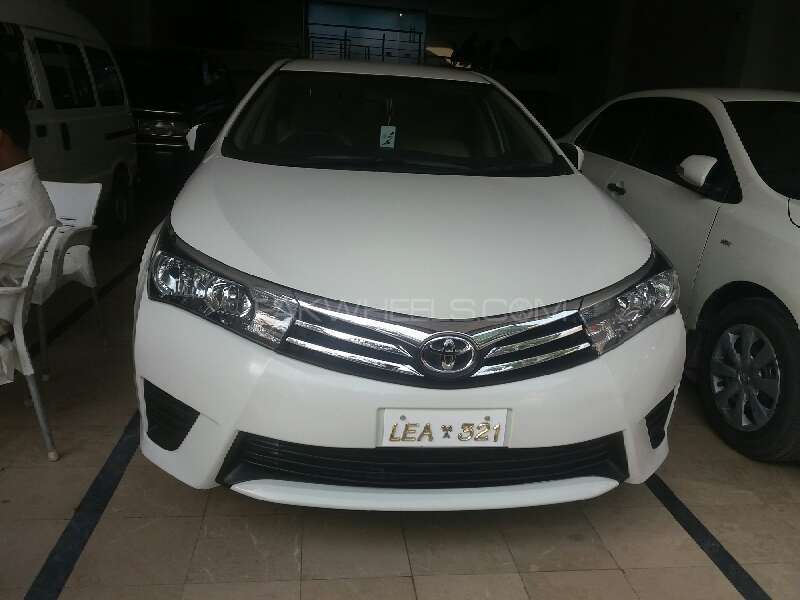 Toyota Corolla 2014 for Sale in Lahore Image-1