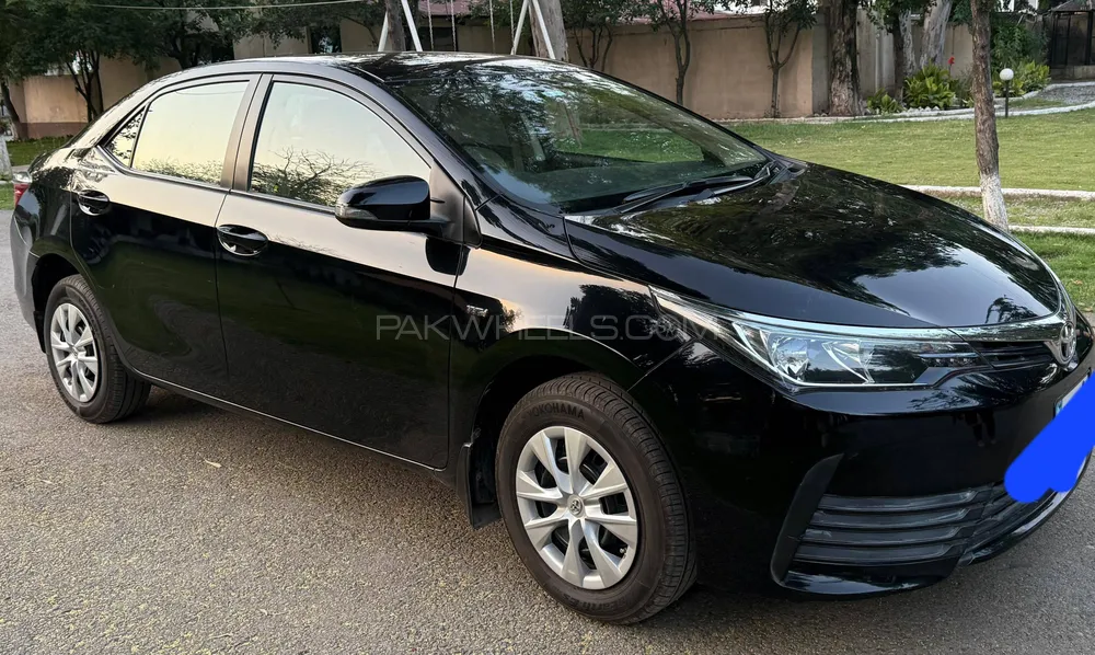Toyota Corolla 2018 for Sale in Muzaffarabad Image-1